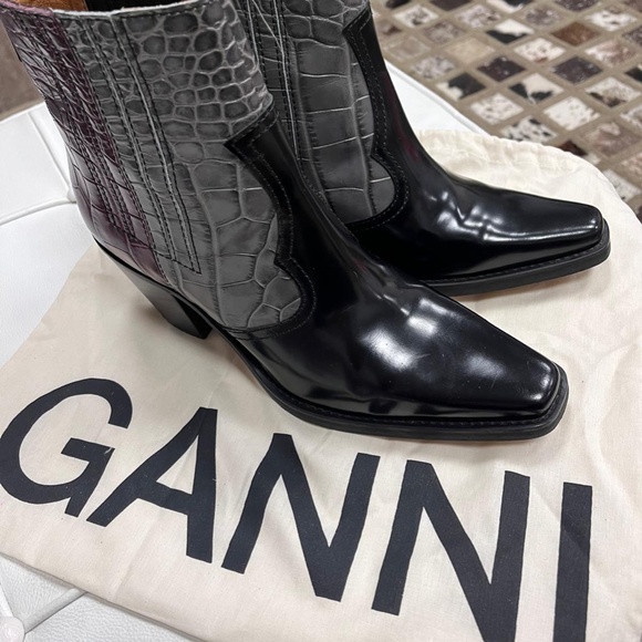 GANNI CALLIE BOOTS - Picture 2 of 3